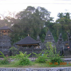 Pura Gua Lawah